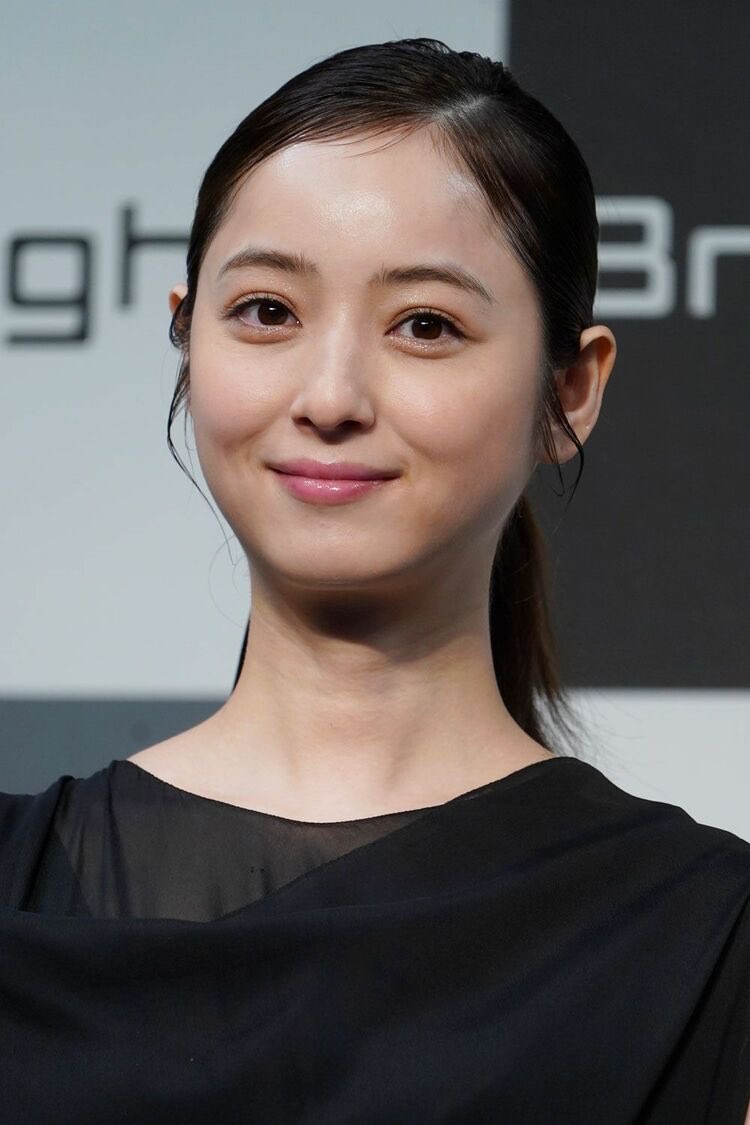rie_serina's tweet photo. 顔に立体感ある人は、表情や角度やライティングによっては、あるのが自然と思う。
若々しい印象するし◎ https://t.co/WJ5iFCiMvu