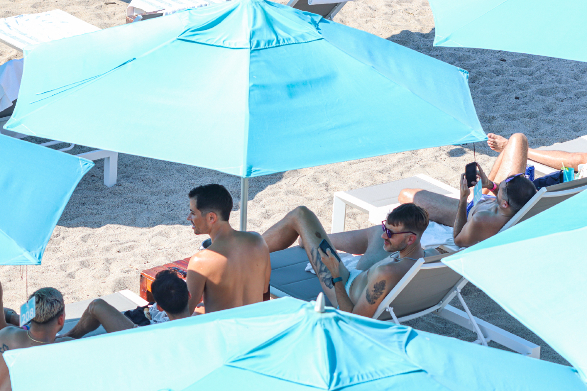 "Good vibes, great company, and endless beach views—just another perfect day at Mantamar. ☀️🌊"

More Info: 📞 +52 322 222 6260
Reservations: bit.ly/reserve-mbc

#GayTravel #PuertoVallarta #Mantamar