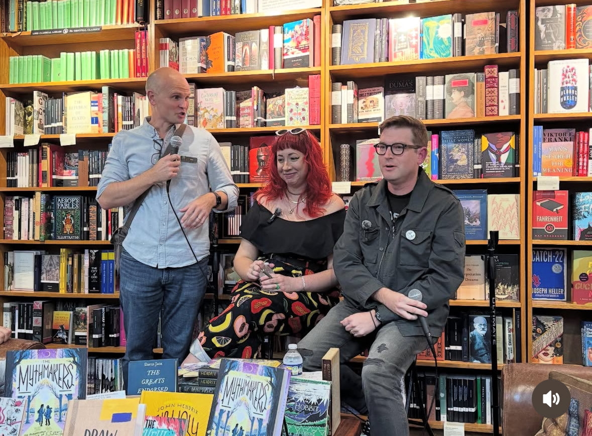 Absolute delight to be at <a href="/landmarkbookstn/">Landmark Booksellers</a> in the US tonight talking about art, creativity and PG friendly retorts to naysayers 😄🙌🏼 thanks <a href="/booksoftitans/">Erik Rostad (Books of Titans)</a> for having <a href="/hendrixart/">John Hendrix</a> and I!