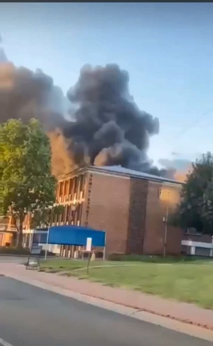 SmacularBB's tweet photo. Was It Worth It 

 #forthare #university #alice #students #riots #wasitworthit #easterncape #students #fire #Arson #no #tvflopz #fypage #viralreels #trendingpost #trendingnow #virals #fyp #clips #reels #videoviral #videos #foryourpage #foryoupage #trendingvideo https://t.co/WTzvta6WNF