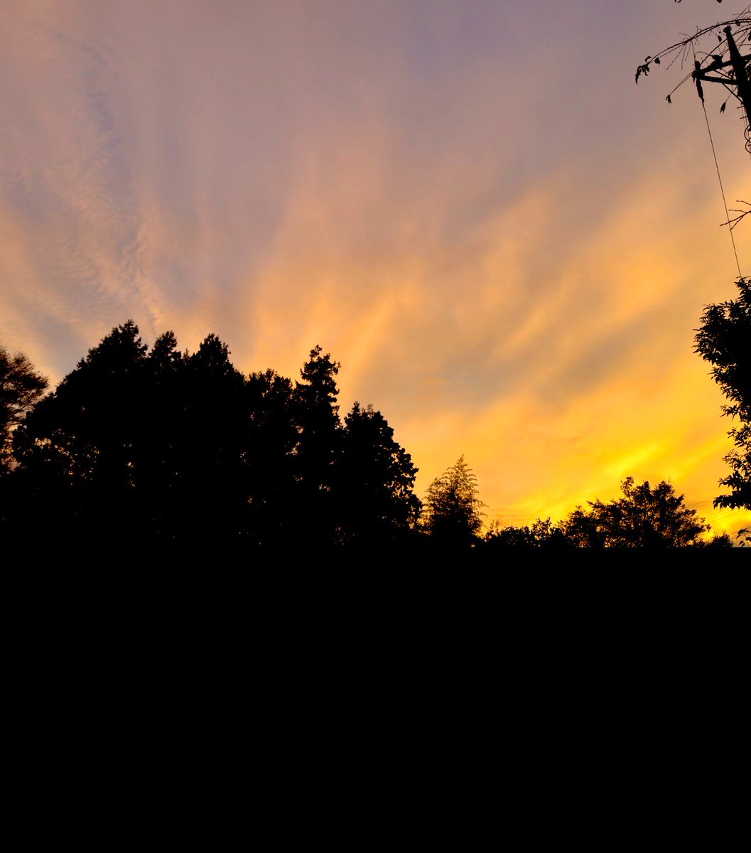 PhotoSaitama's tweet photo. A beautiful sunset last night.
#japansunset #sunsetphotography #cloudphotography https://t.co/ZDz9mOtieL