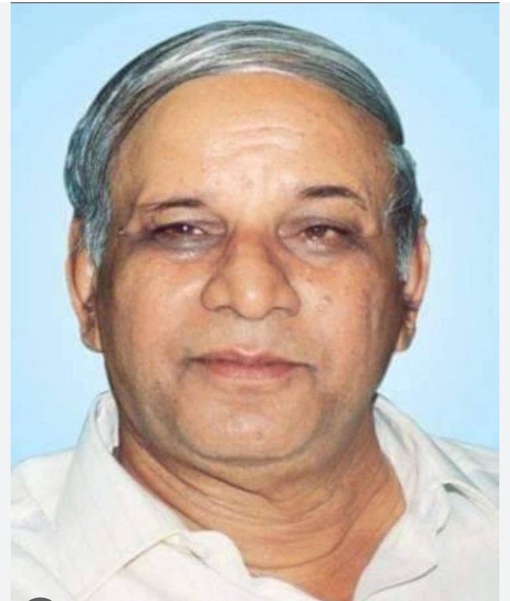 सोई हुई कौम को जगाने वाले,बहुजन नायक दलितों शोषितों एवं वंचितों के मसीहा मान्यवर श्री कांशीराम जी की 19 वीं पुण्यतिथि के मौके खिराजे अकीदत पेश करते है ।।
Adv Rizwan Muneer