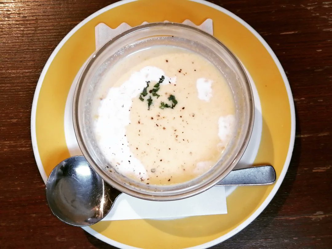 koganeitalo's tweet photo. ロールキャベツ トマトソースセットです！ ライスを少し残してスープに投入すると焼き直してリゾットにしてくれます！ 心に余裕がないと楽しめないランチですねぇ～
私は東京～https://t.co/m7fdKHUNqa、日東コーナーにいました https://t.co/o4Ofolpiky