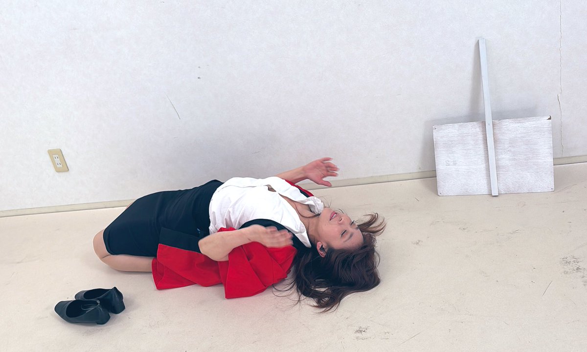 《本日配信されました🤳》

【息子なら母親の裸当ててみて！叔母・伯母オール親戚SP】

2013年のユーザーリクエスト祭りで生まれた『叔母伯母オール血縁親戚スペシャル』を久しぶりにリリースです❗️

巨乳ファンの方どーぞ🤲
司会はもちろん倖田李梨姐さんです💃

dmm.co.jp/digital/videoa…

（カンベ）