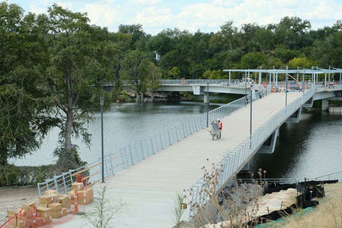 TheATX1's tweet photo. The new boardwalk near Longhorn Dam looks about to be completed.  Credit:  AustInAustin https://t.co/KqE3LEs3f9
