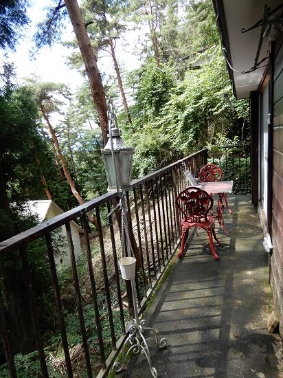 空き家バンク【賃貸】4.3万円 山梨県南都留郡富士河口湖町大石　亀甲台別荘地・家具使用可　バルコニー・駐車場付き２ＬＤＫ平屋別荘　水洗トイレ loghouse.sumai.biz/27241