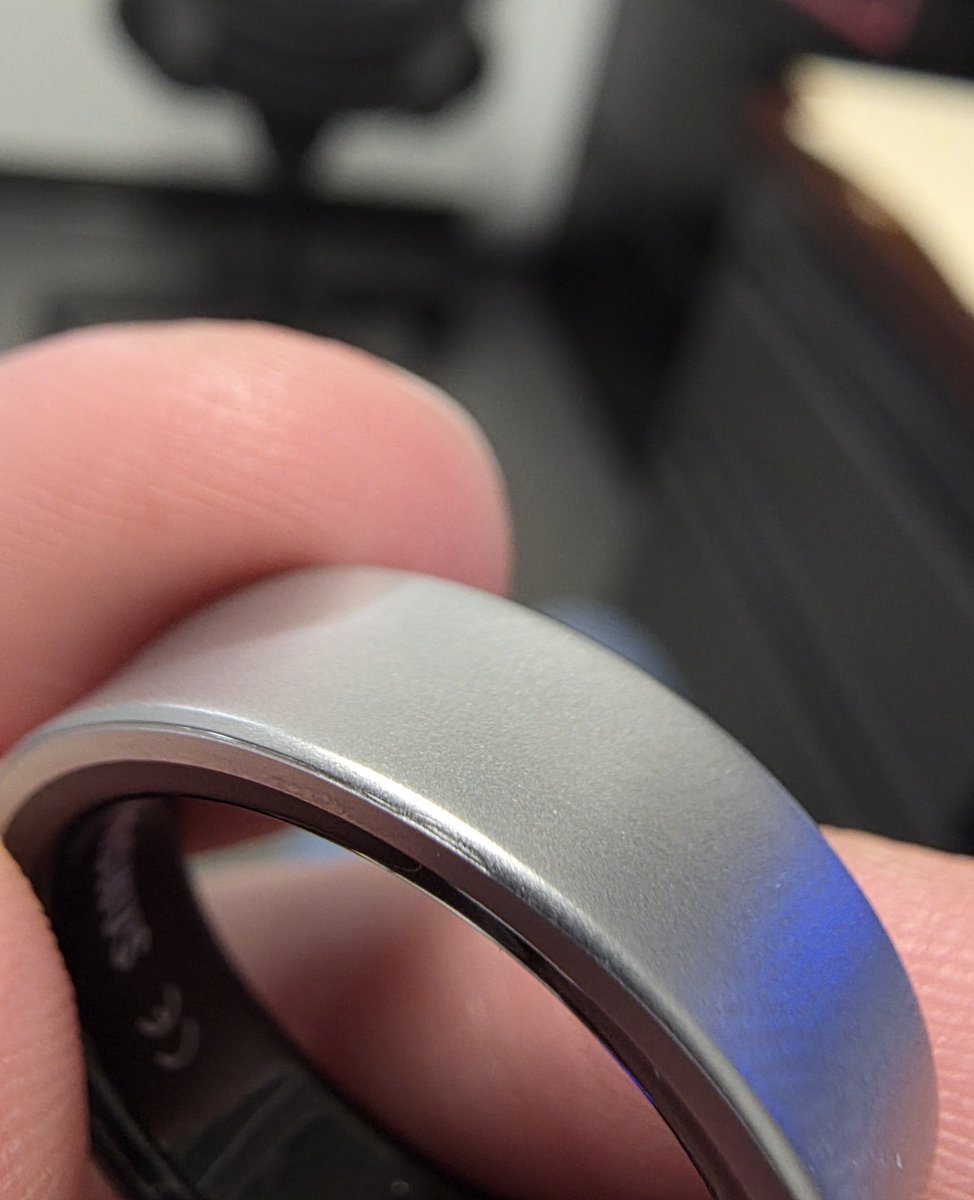 P_HoPp_'s tweet image. Bought a #Galaxyring in March and it stopped working mid-July. @SamsungCareUS sent an ecoupon for replacement.  I picked up my replacement order on Oct 4th and noticed a sharp edge on it immediately.  Photo was taken same day opened.  Quality control issues?  #samsunghelp