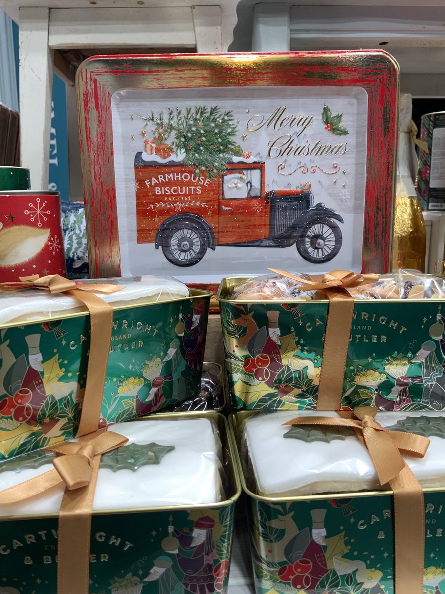 bommelenbommel's tweet photo. It is almost Christmas 🎅🎄
#kerst #kerstpakket #kerstpakketopmaat #christmas #webshop #online 
https://t.co/p7oaTy9fph https://t.co/E0MJspuWRf
