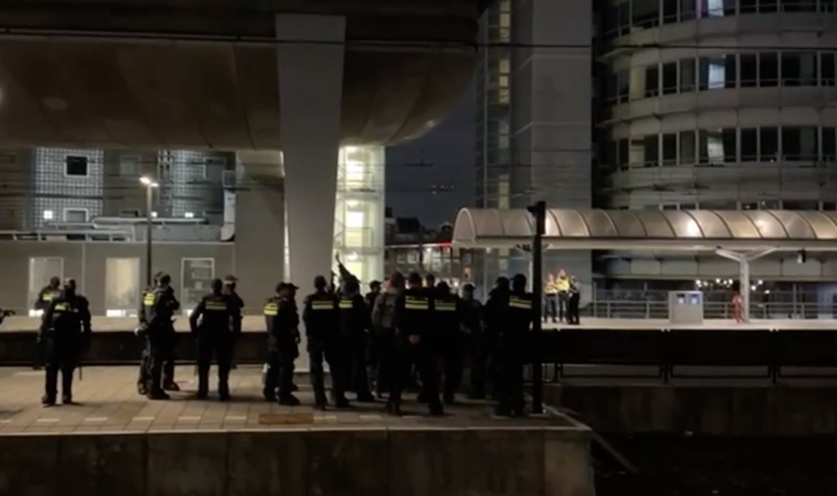 jndkgrf's tweet image. Nieuw 'Briefje van Jan' - aan de XR-terroristen

"Stelletje schorem, ik had er wel zin in om lekker lang via de livestreams van allerlei media te volgen hoe jullie het spoor stil en het land plat gingen leggen..."

buttkicken.nl/2025/10/09/bri…

#ExtinctionRebellion #landplat