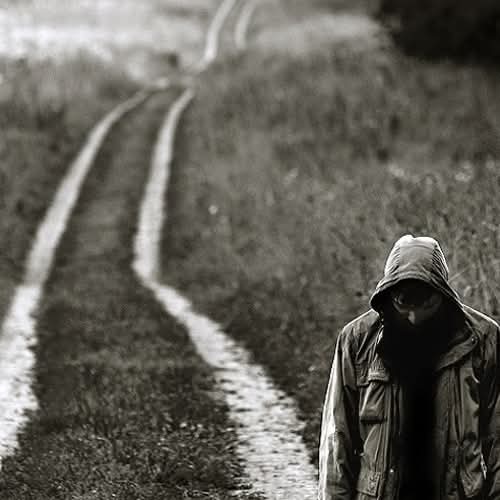 اک جدائی کا وہ لمحہ کہ جو مرتا ہی نہیں
لوگ کہتے تھے کہ سب وقت گزر جاتے ہیں
گھر کی گرتی ہوئی دیواریں ہی مجھ سے اچھی
راستہ چلتے ہوئے لوگ ٹھہر جاتے ہیں
ہم تو بے نام ارادوں کے مسافر ہیں 
کچھ پتہ ہو تو بتائیں کہ کدھر جاتے ہیں 
#اردو_زبان