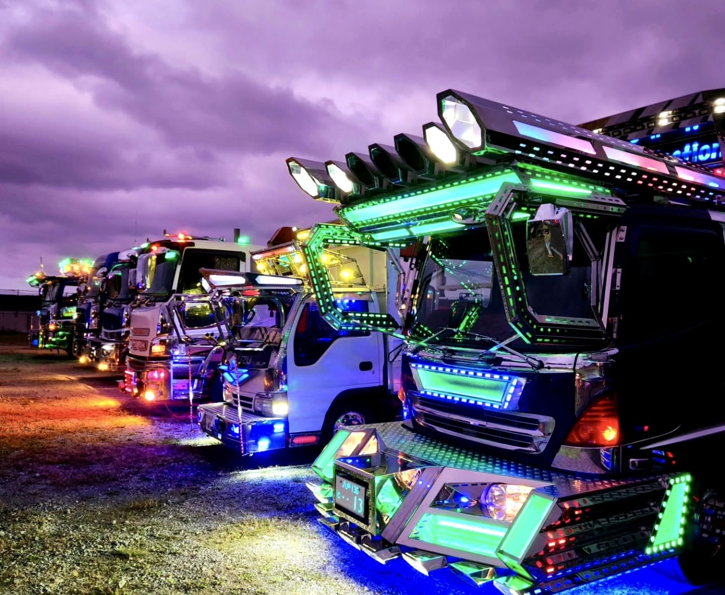 デコトラ - Search / X