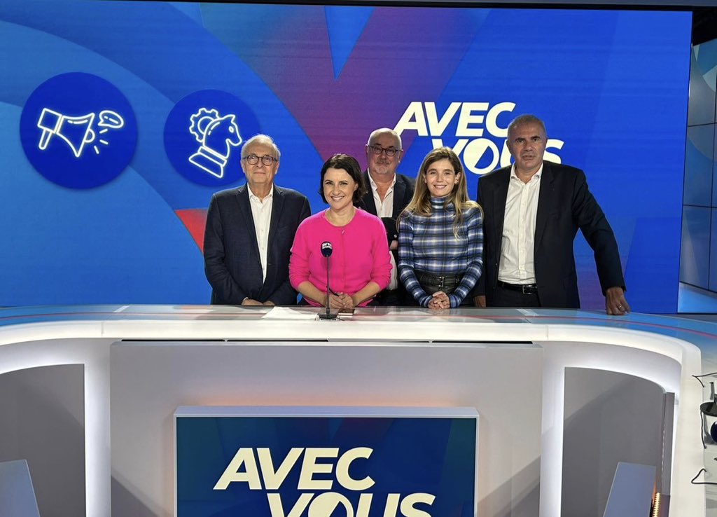 PPelouzet's tweet photo. Sur @bfmbusiness on se retrouve à 12H30 dans #AvecVous au micro de Sandra #Gandoin pour répondre aux questions des entrepreneurs au côté de @PFOURQUET @60000rebonds @DimitriPivot @SecondSouffle0 et @MarieTellechea
@MedEntreprises https://t.co/2GAUQbVNrq
