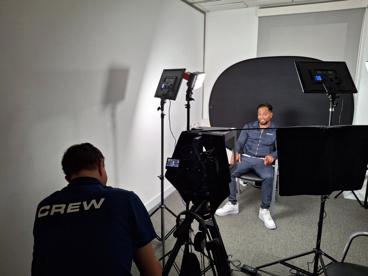 InclusivePEoLC's tweet photo. On Day 2 of IMPROVE filming Khos Miah from @CommunityTPRP came to help make educational films that will change people’s attitudes. He is SUCH a inspiring speaker… Massive thanks! #homelessnessandpalliativecare @carolineshulman @PathwayUK @mariecurieuk@lnnmhomeless @flexiblefilms https://t.co/LU0hEpAD8W