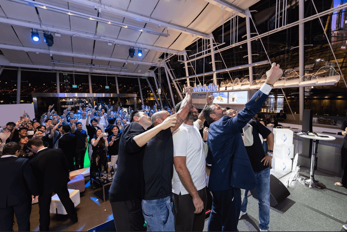 jm_nobita_'s tweet image. ♨️ At #Token2049, visionaries united under @Mantle_Official and @Bybit_Official’s mission — pushing TradFi and DeFi closer than ever.
The on-chain revolution isn’t coming. It’s already here.

#Mantle #Token2049 #Bybit #CryptoArk