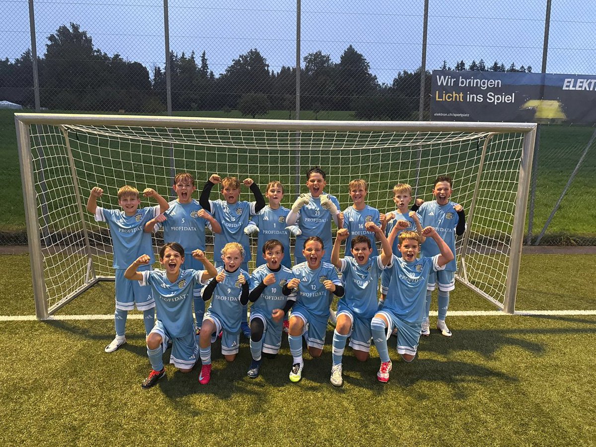 profidata's tweet photo. ⚽ 𝗘𝗺𝗽𝗼𝘄𝗲𝗿𝗶𝗻𝗴 𝘁𝗵𝗲 𝗻𝗲𝘅𝘁 𝗴𝗲𝗻𝗲𝗿𝗮𝘁𝗶𝗼𝗻 𝘁𝗼 𝗴𝗿𝗼𝘄 – 𝗼𝗻 𝗮𝗻𝗱 𝗼𝗳𝗳 𝘁𝗵𝗲 𝗳𝗶𝗲𝗹𝗱. Through our sponsorships for the Junior Team Df of 𝗙𝗖 𝗪𝗮̈𝗱𝗲𝗻𝘀𝘄𝗶𝗹 and the U14 Girls Teams of 𝗦𝗖 𝗥𝗶𝗲𝗱𝗯𝗲𝗿𝗴, we support young talents💪 https://t.co/JcO7xfUg6M