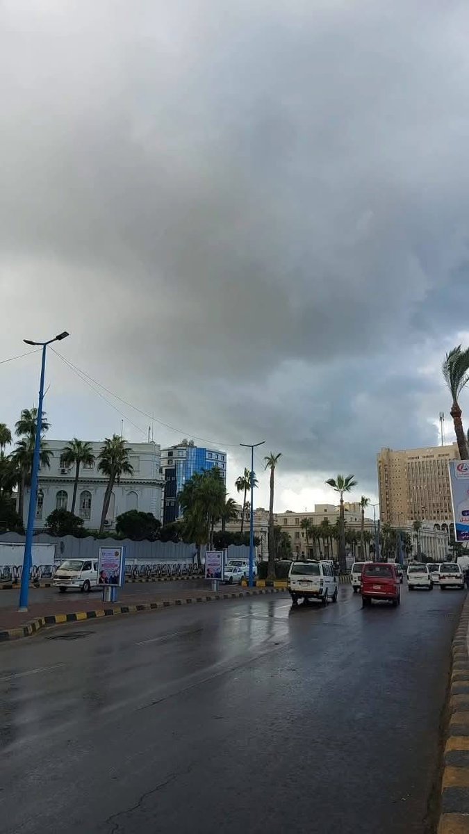 Alexandria_egy1's tweet image. شتاء الإسكندرية الآن 💙🩵☔️