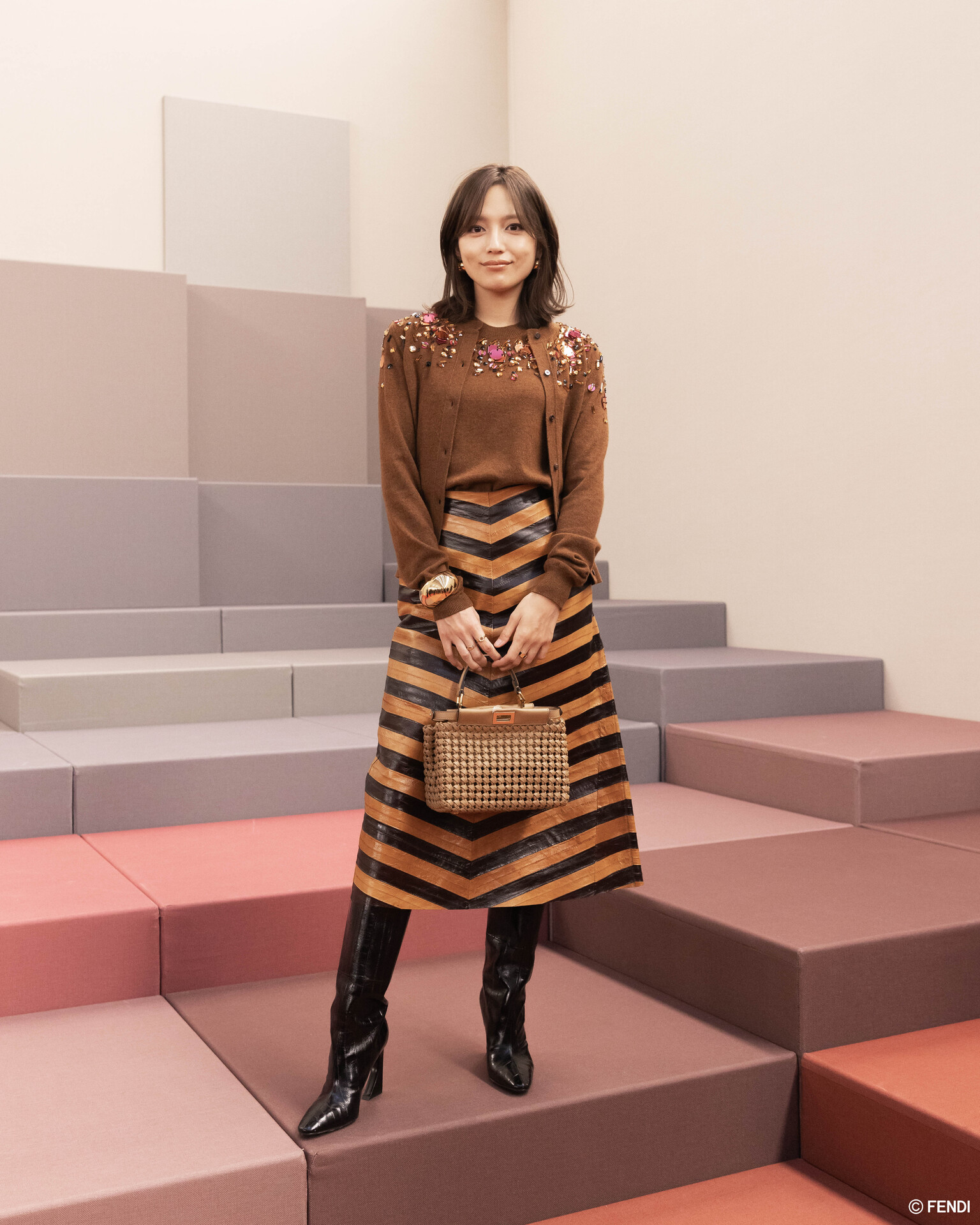 ✨Chi Chan✨FENDI コート　マゼンダ フェンディが100周年を祝うカプセルコレクションを発表。シュー・カイ