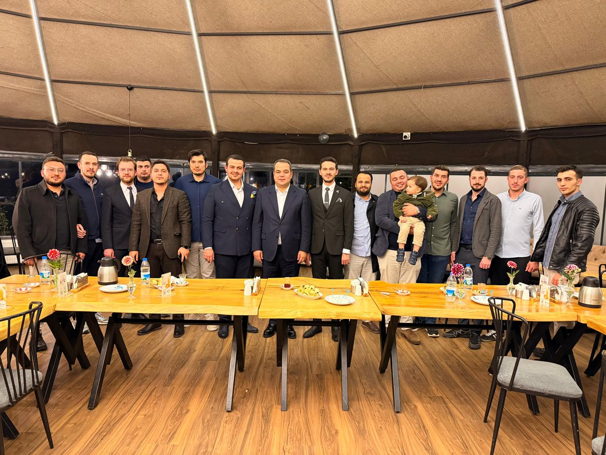 gencmusiadafyon's tweet photo. 🎯 Tecrübe Sermayesi etkinliğimizi güzel bir katılımla tamamladık!

Değerli paylaşımları için Artuk Şirketler Grubu Kurucusu Önder Artuk’a ve ilgileriyle bizi yalnız bırakmayan tüm katılımcılara teşekkür ederiz. https://t.co/6dOhSkmg1v