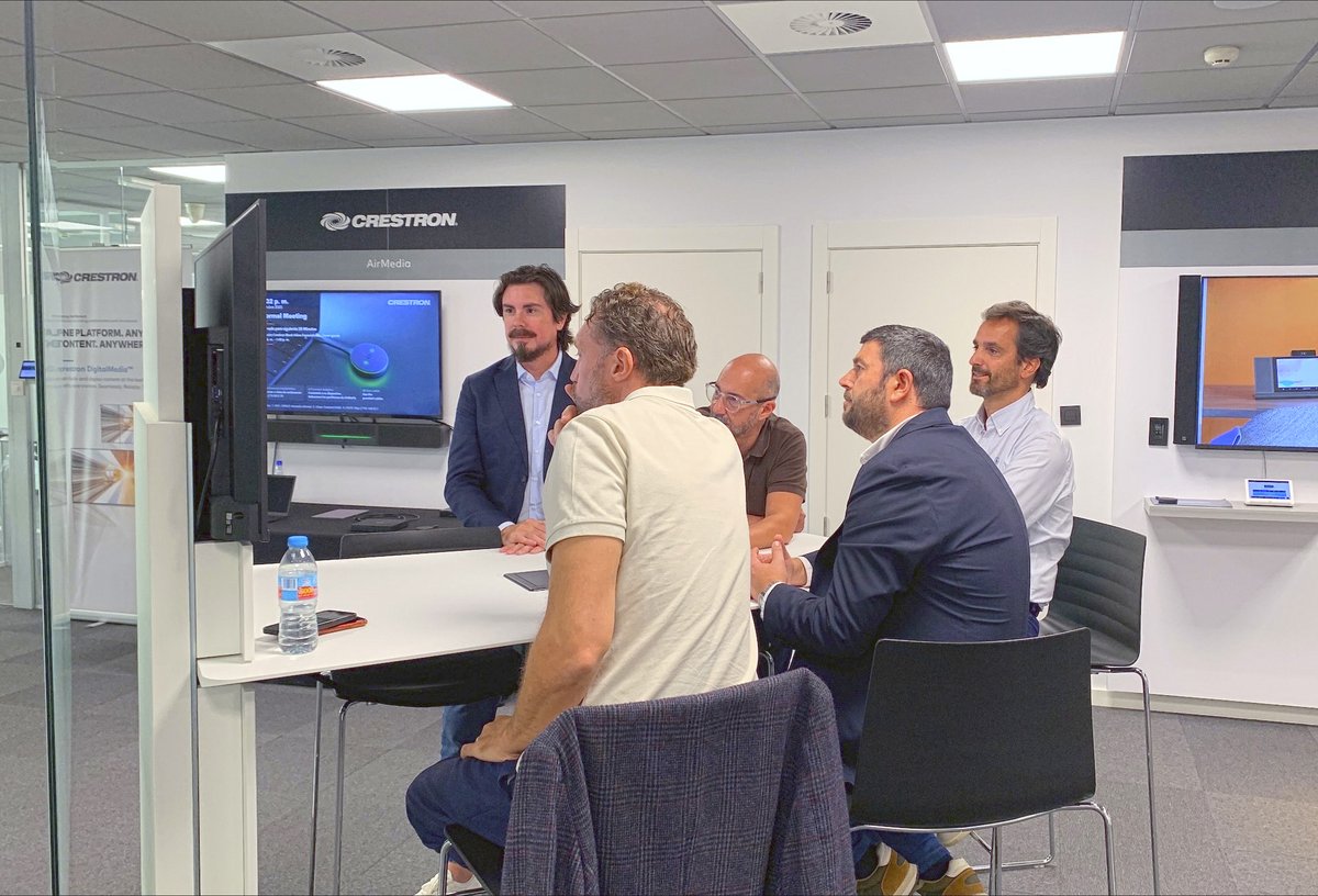 ricohspain's tweet image. ✨ Encantados de estar en el showroom de @Crestron para que nuestros especialistas Workplace exploren de primera mano las soluciones más innovadoras en comunicación, colaboración y seguimiento automático de cámaras.

#WorkplaceExperience #LPS