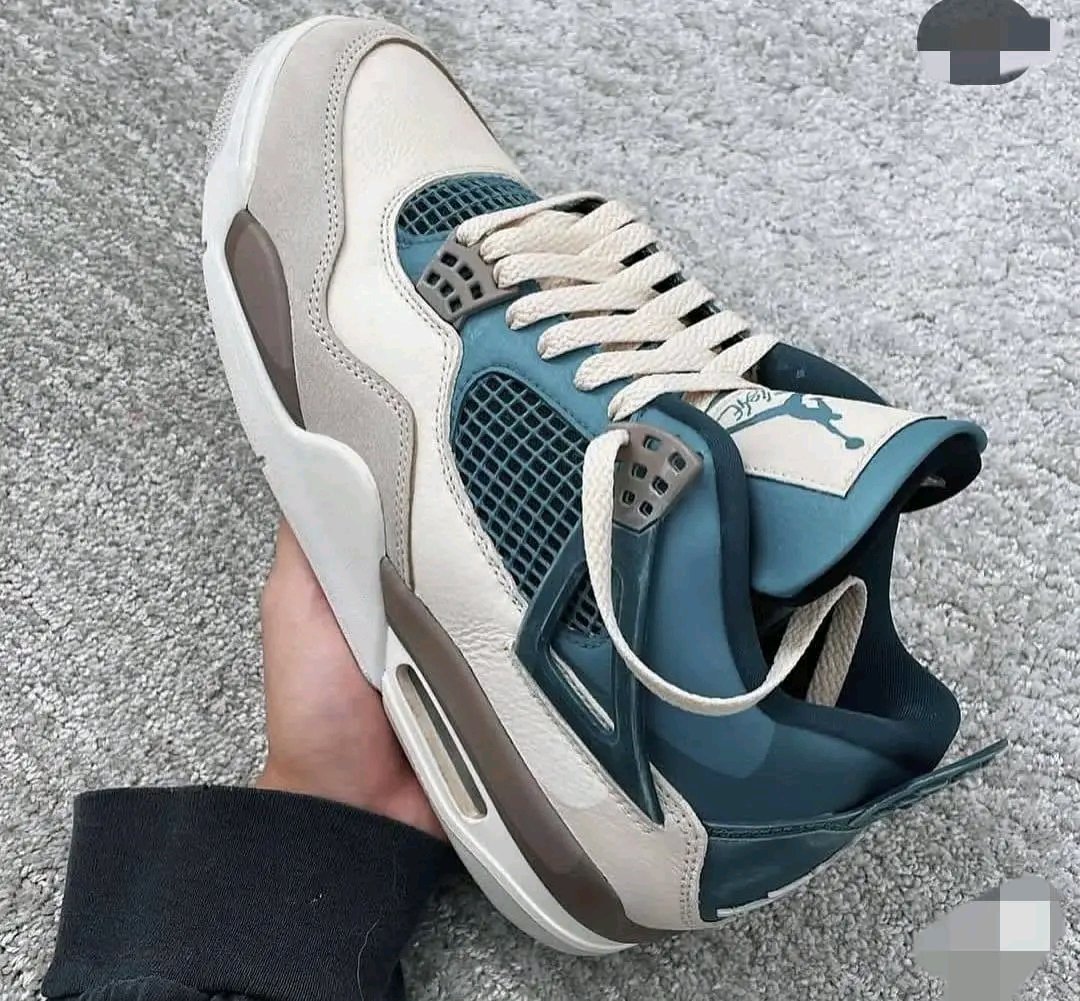 Selling these

Air Jordan 4
36-45 

3,800 ksh
Quality 💯 
Boxed 📦 

Dubai merchant mall 📌 
Call/WhatsApp 
+254 717793342