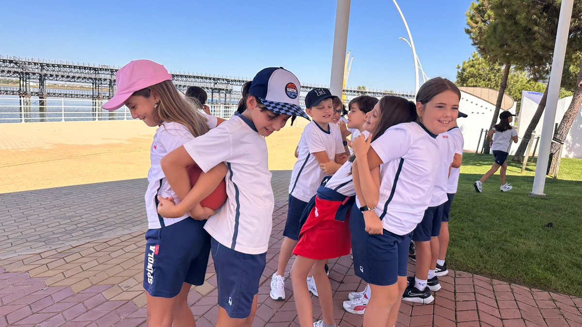 🌟 Hemos celebrado nuestra primera convivencia del curso con el apoyo de <a href="/puertodehuelva/">Puerto de Huelva</a>.
Con el lema “Presente se escribe con H”, en Huelva lo vivimos como “Presente se escribe con H de Huelva”.
🤝 Nuestros alumnos, protagonistas de hoy y futuro de la ciudad.
#SomosSpínola