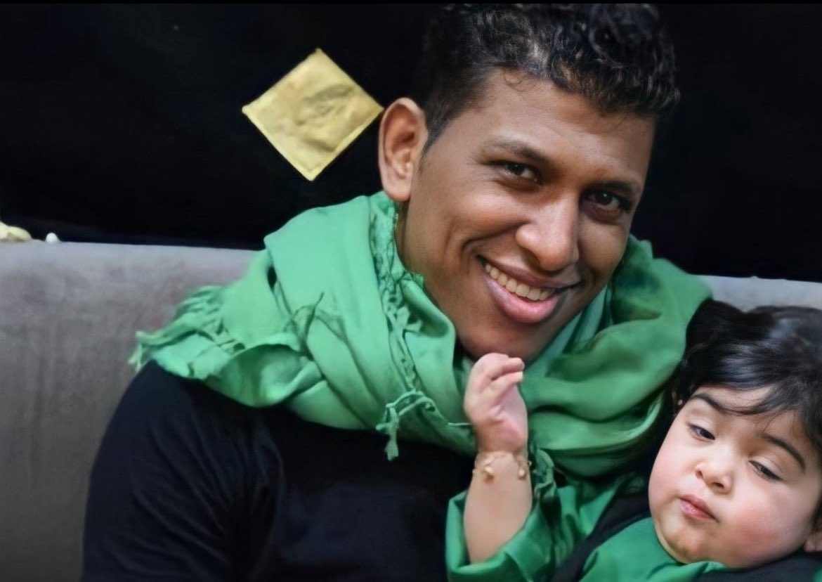 إنَّ تمتع الشاب ببصيرة تخوله #لقيادة_المجتمع هو أمر لا يقبله #الطغاة في جميع أنحاء الأرض. فما بالك إذا كانت هذه البصيرة تجعله مصدر خطر عليهم؟ 

لقد مضيت على بصيرة من أمرك، فهنيئًا لك الجنة 
#الشهيد_محمد_آل_عمار