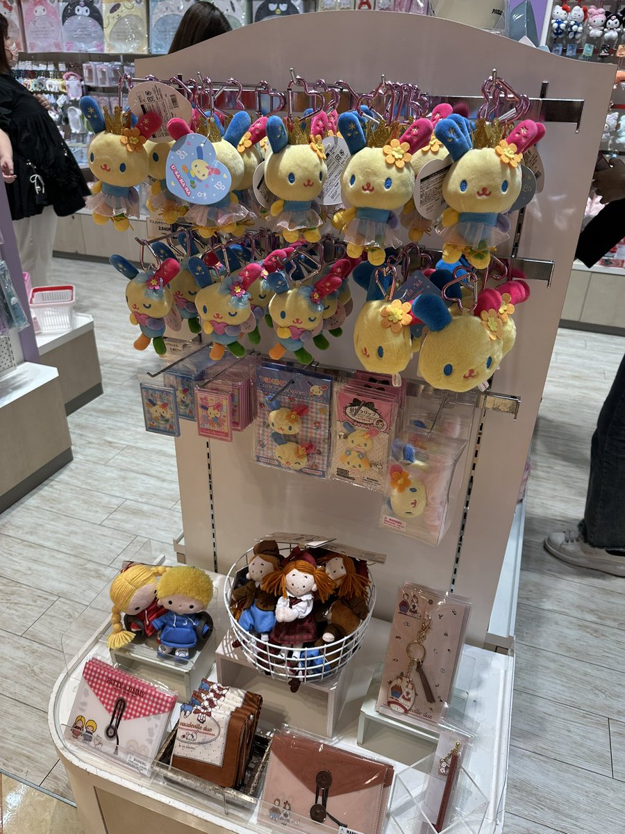 guys aku lgi di sanrio japan ada usahana lucu banget yu yg mau boleh dm