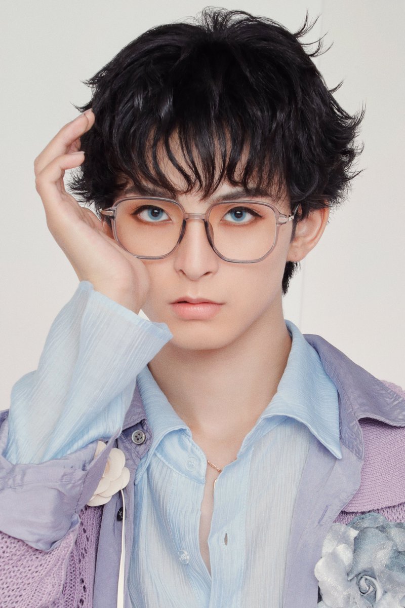 "SUGAR"
齋木春空
Solo Visual

Now on Streaming
smar.lnk.to/SHIBAI

#龍宮城
#SHIBAI
#SUGAR
#龍宮城アリーナ2DAYS