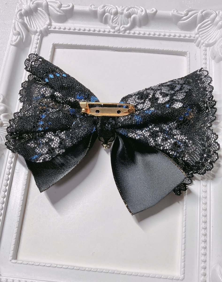 🔷古明地こいしイメージリボン🔷
古明地こいしをイメージしたリボンです〜！
ブローチピンが付いているので色々な所に付けれます🥰
秋季例大祭にて頒布します～！
#きゅうけつきのおみせ
#東方手芸部
#古明地さとり #古明地こい