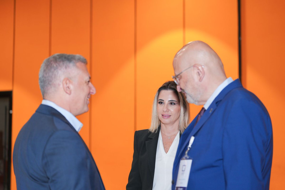 سعدت الف للنشر والإعلام بالمشاركة كشريك بلاتيني في فعالية مجلس القيادة لميبرا 2025 في الرياض، إضافةً إلى المشاركة في حوارات مثمرة مع القادة الذين يسهمون في تشكيل مستقبل الاتصال.

قدّم الرئيس التنفيذي للشركة، الاستاذ ربيع الأمين، كلمة رئيسية ملهمة بعنوان “الاتصال في عصر التحول