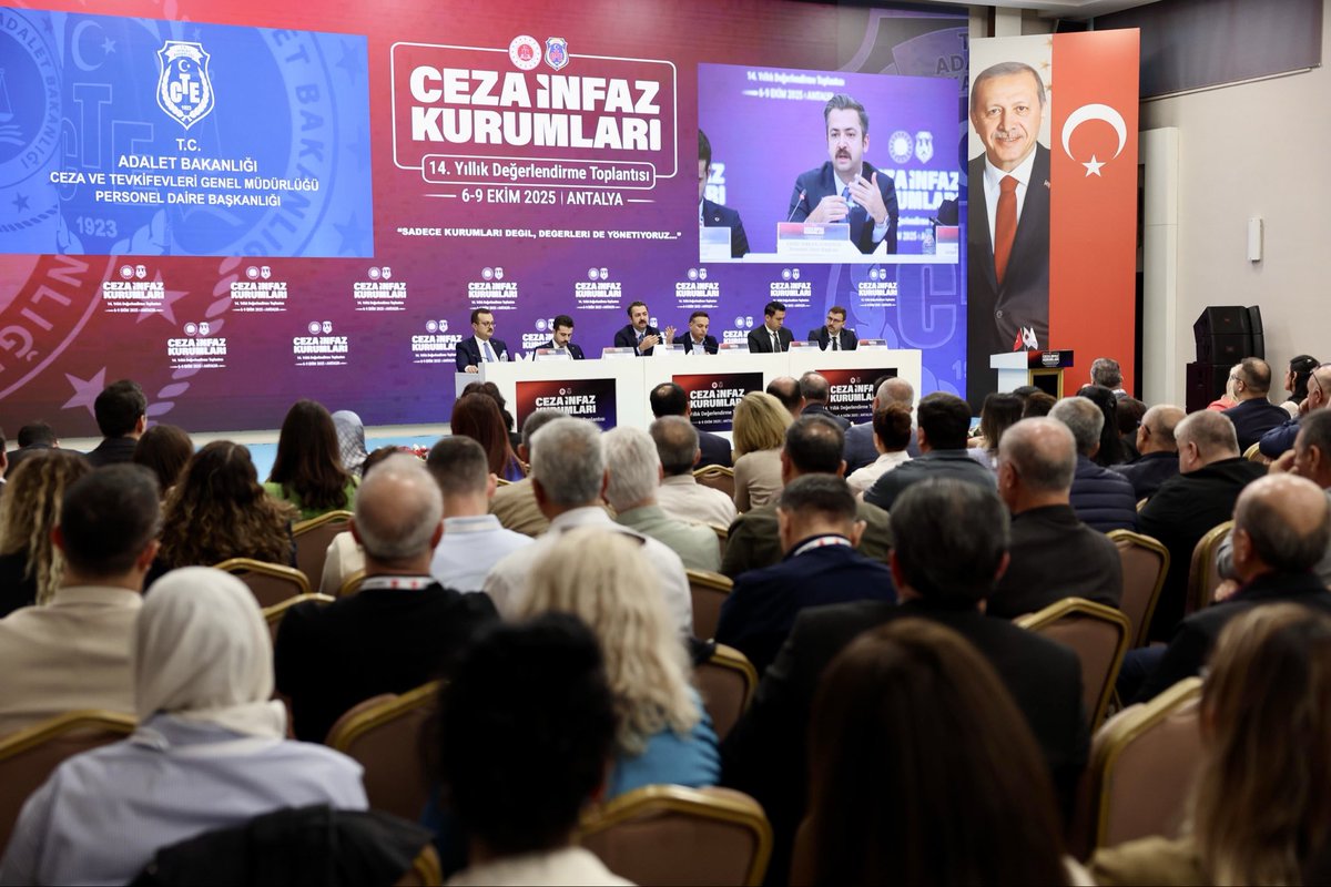 MusaUstaoglu's tweet image. Ceza İnfaz Kurumları 14. Yıllık Değerlendirme Toplantısı

Ceza infaz kurumları 14. Yıllık Değerlendirme Toplantımızı, Sayın Bakan Yardımcımızın, Sayın Genel Müdürümüzün, Genel Müdürlüğümüzün değerli birim amirleri ile kıymetli kurum müdürlerimizin katılımlarıyla gerçekleştirdik.…