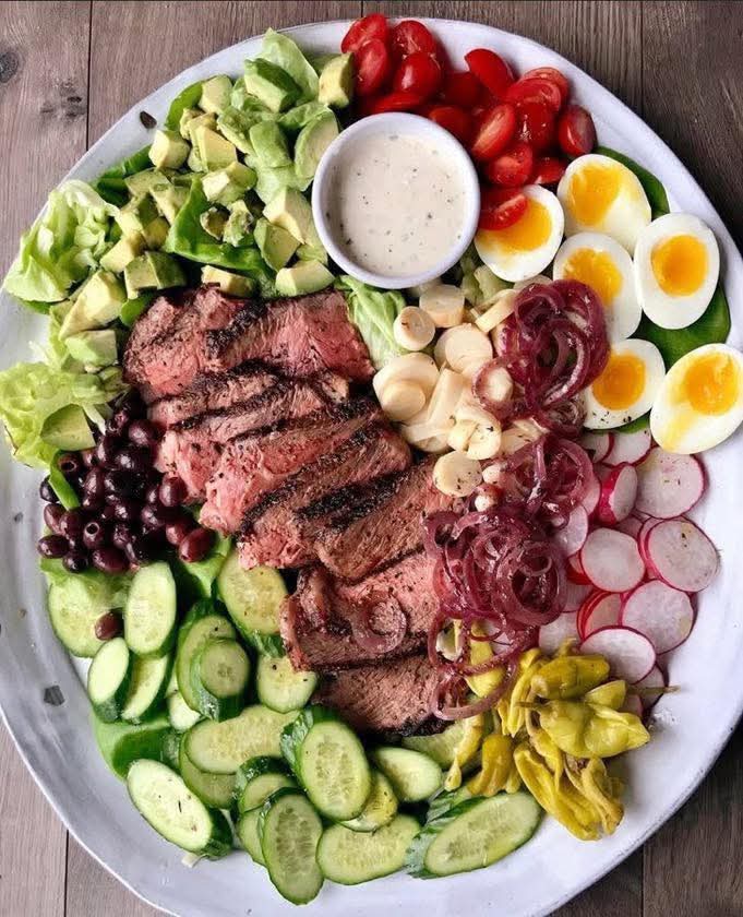 OyokunyiOkon's tweet image. This is what I eat everyday..
I drink water. 
I don&apos;t smoke, 
I don&apos;t drink acholic 
I don&apos;t drink minerals 
I don&apos;t eat after 6pm 
I don&apos;t exercise 3 times a week
