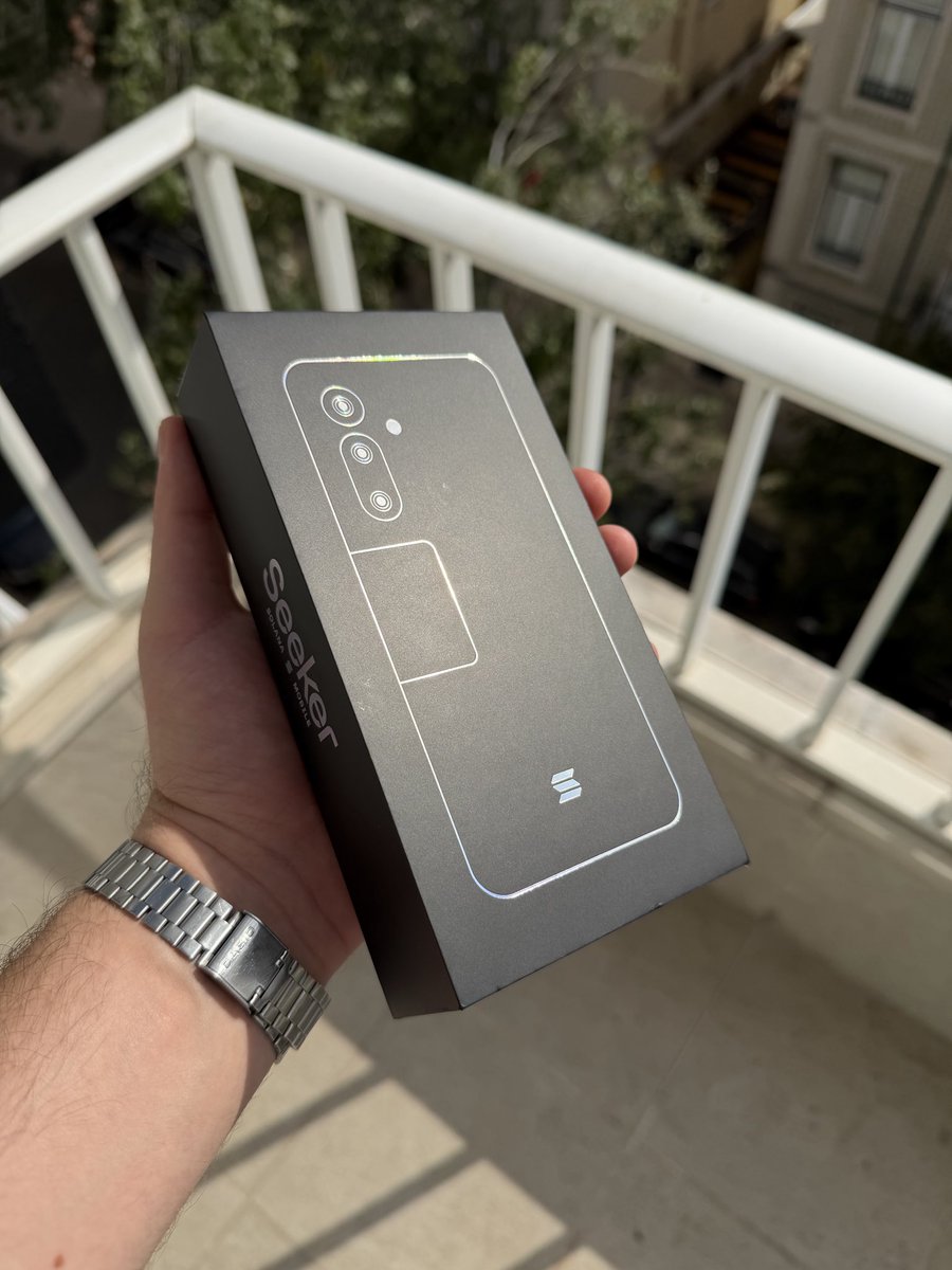 got my <a href="/solanamobile/">Seeker | Solana Mobile</a>

tg notifs landing 15ms faster than on iphone. finally frontrun my own alpha