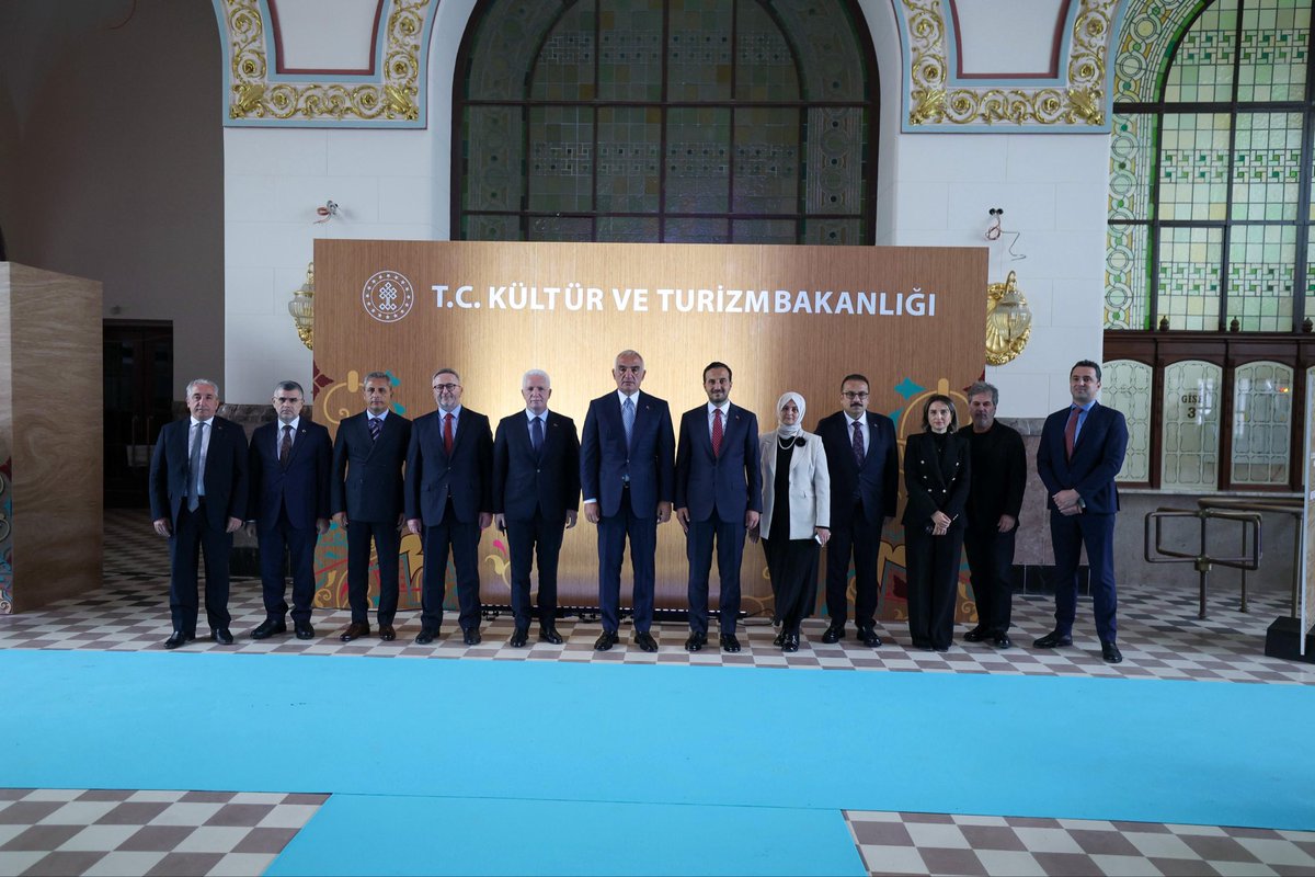 Sirkeci ve Haydarpaşa Gar Sahaları İstanbul’umuzun iki tarihi simgesi, bilimsel yöntemlerle restore edilerek #KültürSanat odağına dönüştürülüyor.

Zamanla önemli bir tarihi ve kültürel destinasyona dönüşen bu iki gar; titiz çalışmaların ardından sonra müze olarak kültürel