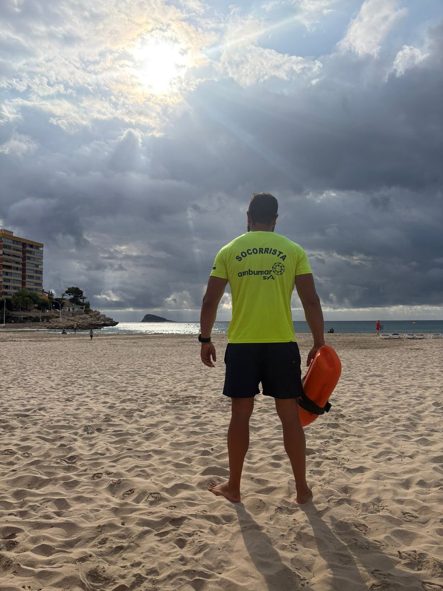 AmbumarSyA's tweet image. Buenos dias!

9 de Octubre ⛅️
📍Finestrat

- Cala de Finestrat 🟩

Feliz #DiadelaComunitatValenciana 

#playasegura #caladefinestrat