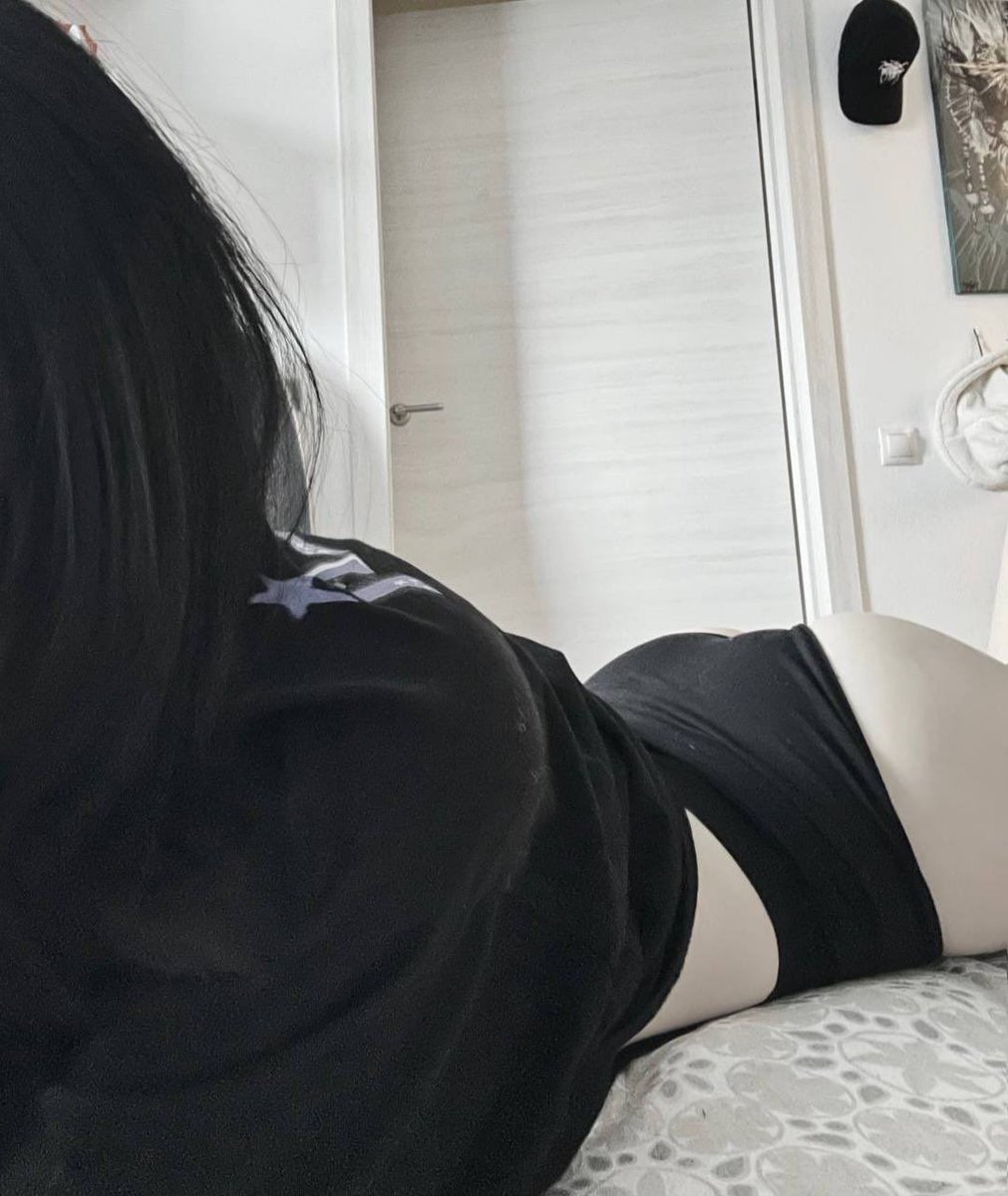 love_sleepes's tweet photo. Do I have a nice butt? 😢

Support me by subscribing to my Boosty: 
https://t.co/F3w4cE05Re

#нюдсочетверг #нюдсчетверг https://t.co/D4UqAeMSkH