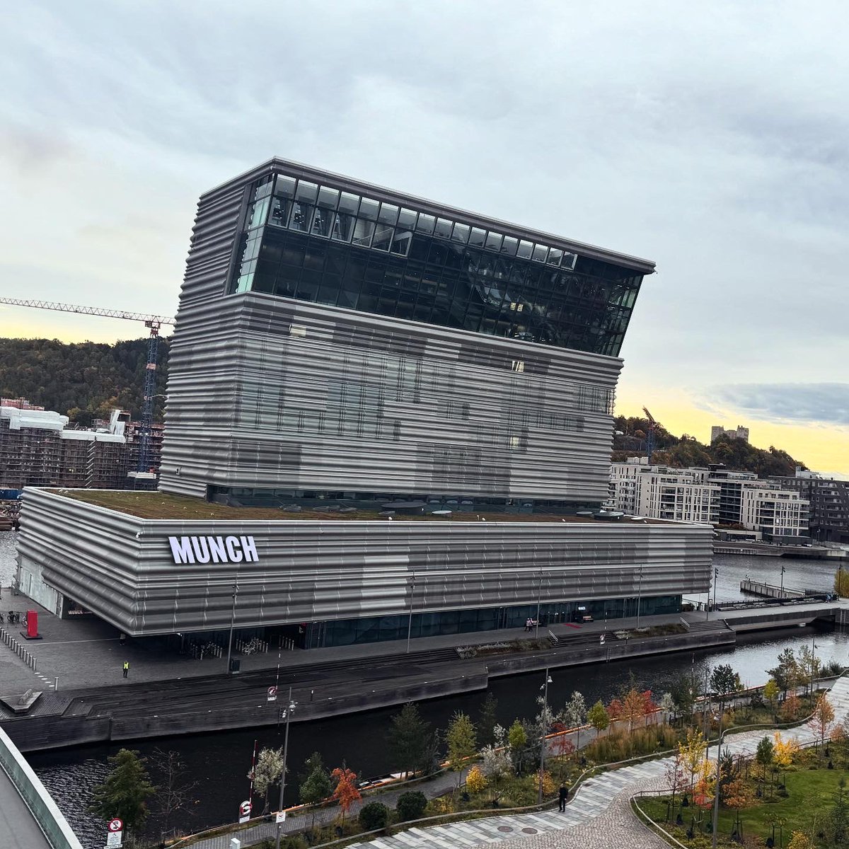 JonLHelm's tweet image. Oslo is a beautiful city. Amazing architecture, clean, calm, and just a really cool vibe all round. Love it. #Oslo