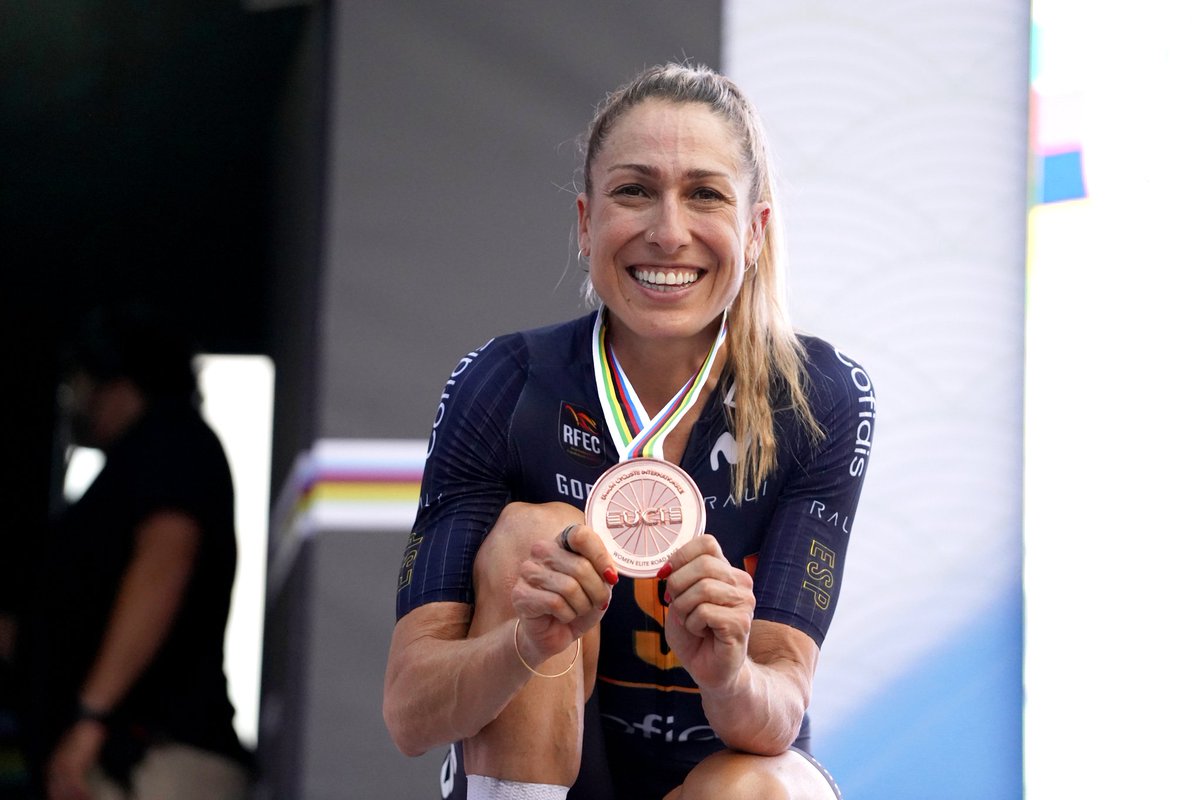 ¡Hola Mavi!
¿Qué ha significado para ti este bronce Mundial?
¿Quién te ayudó a seguir cuando dudabas?
¿Qué esperas del ciclismo el año próximo?
Hoy tenemos una sobremesa deportiva muy especial con <a href="/mavi_at/">MAVI GARCIA</a> desde <a href="/ValparaisoHotel/">ValparaísoHotel</a> 
<a href="/tsanchezgrao/">antonio sánchez grao</a> 
15:05h
103.6FM
COPE MÁS MALLORCA