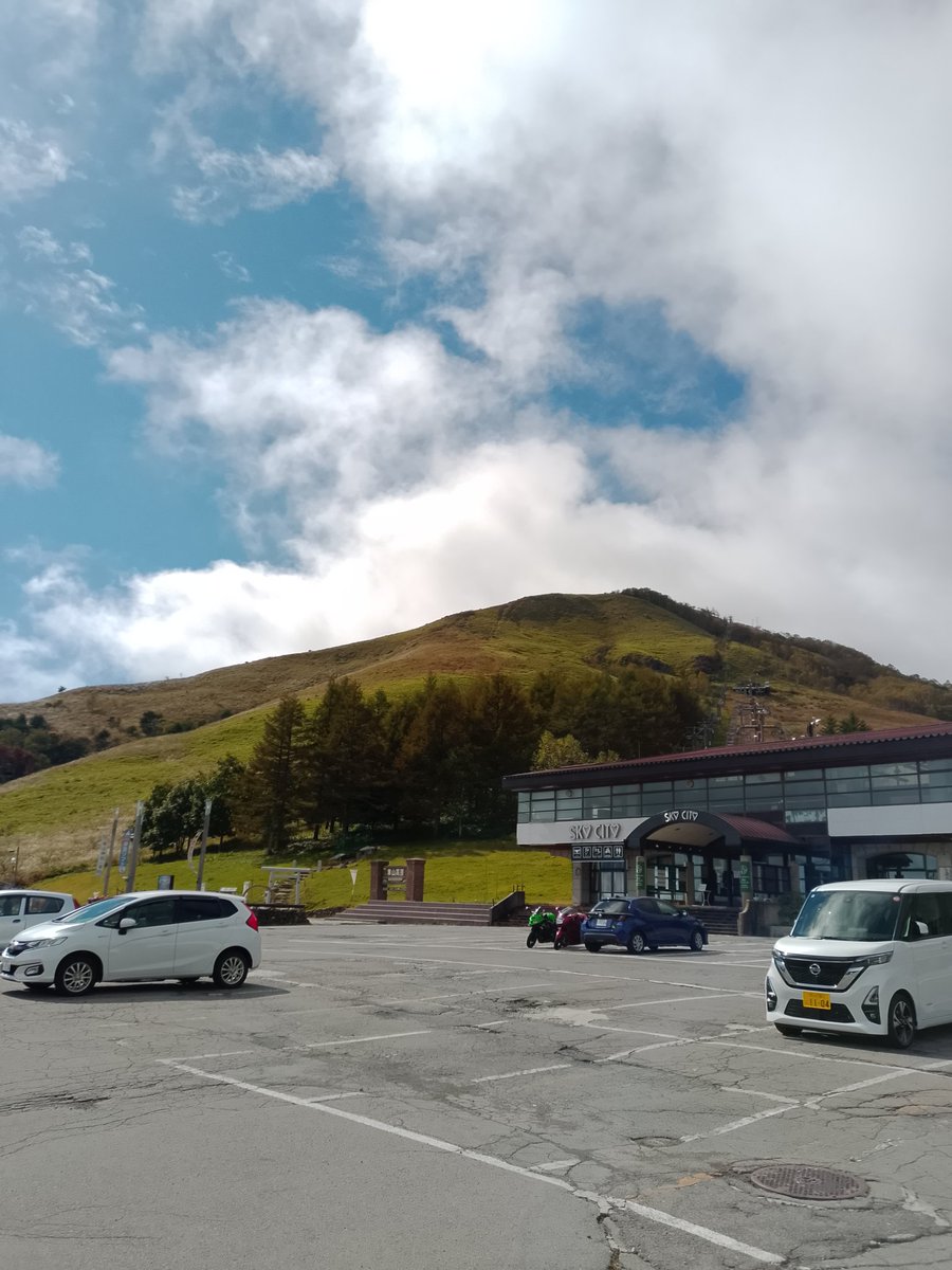 naozzy84's tweet photo. 車山に来ました。
オンリーロンリーアロンフランセです。 https://t.co/l3ZJz0cXgM