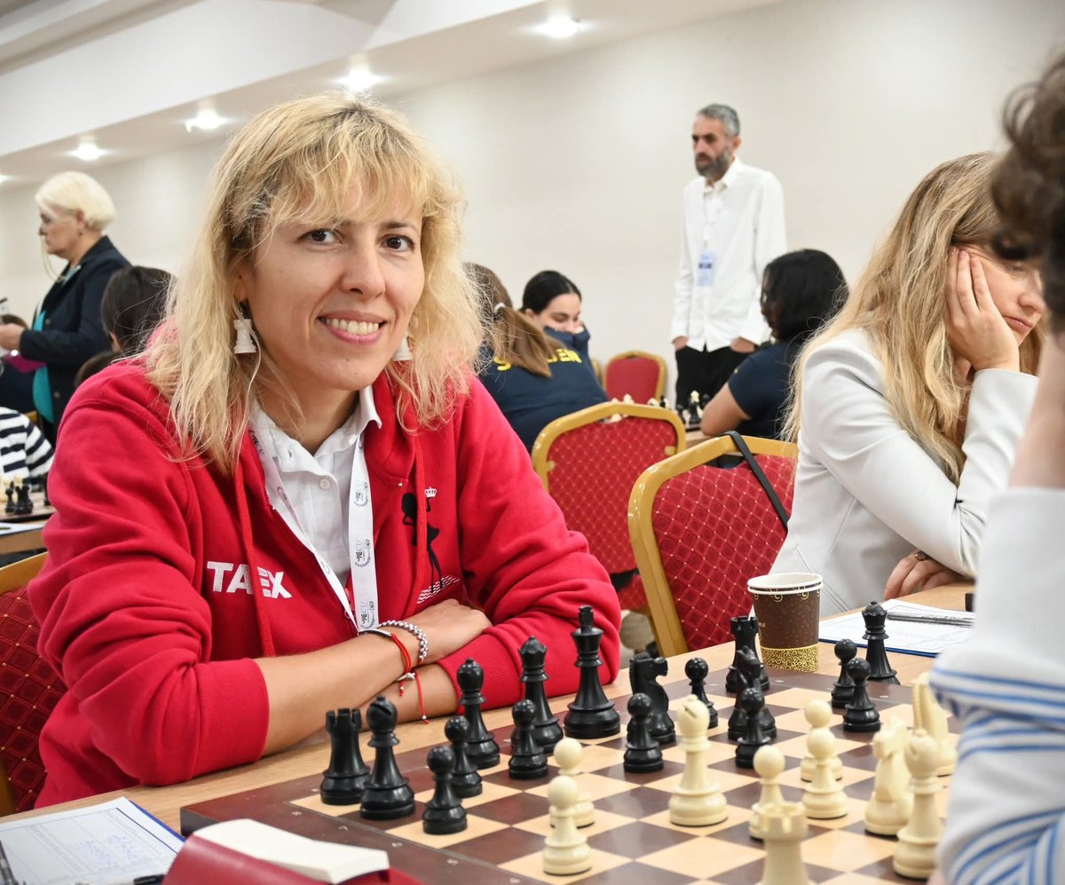 Chess_Strategy's tweet image. 🧐 Je préfère demander à ma femme plutôt qu'à l'IA 🧠 𝐂𝐨𝐦𝐦𝐞𝐧𝐭 𝐥𝐞𝐬 𝐞́𝐜𝐡𝐞𝐜𝐬 𝐬𝐭𝐢𝐦𝐮𝐥𝐞𝐧𝐭 𝐥’𝐚𝐜𝐭𝐢𝐯𝐢𝐭𝐞́ 𝐜𝐞́𝐫𝐞́𝐛𝐫𝐚𝐥𝐞 ?
💡 La réponse de Tatiana Dornbusch, grand maître internationale aka doctochess.fr
Le jeu d’échecs participe à la…