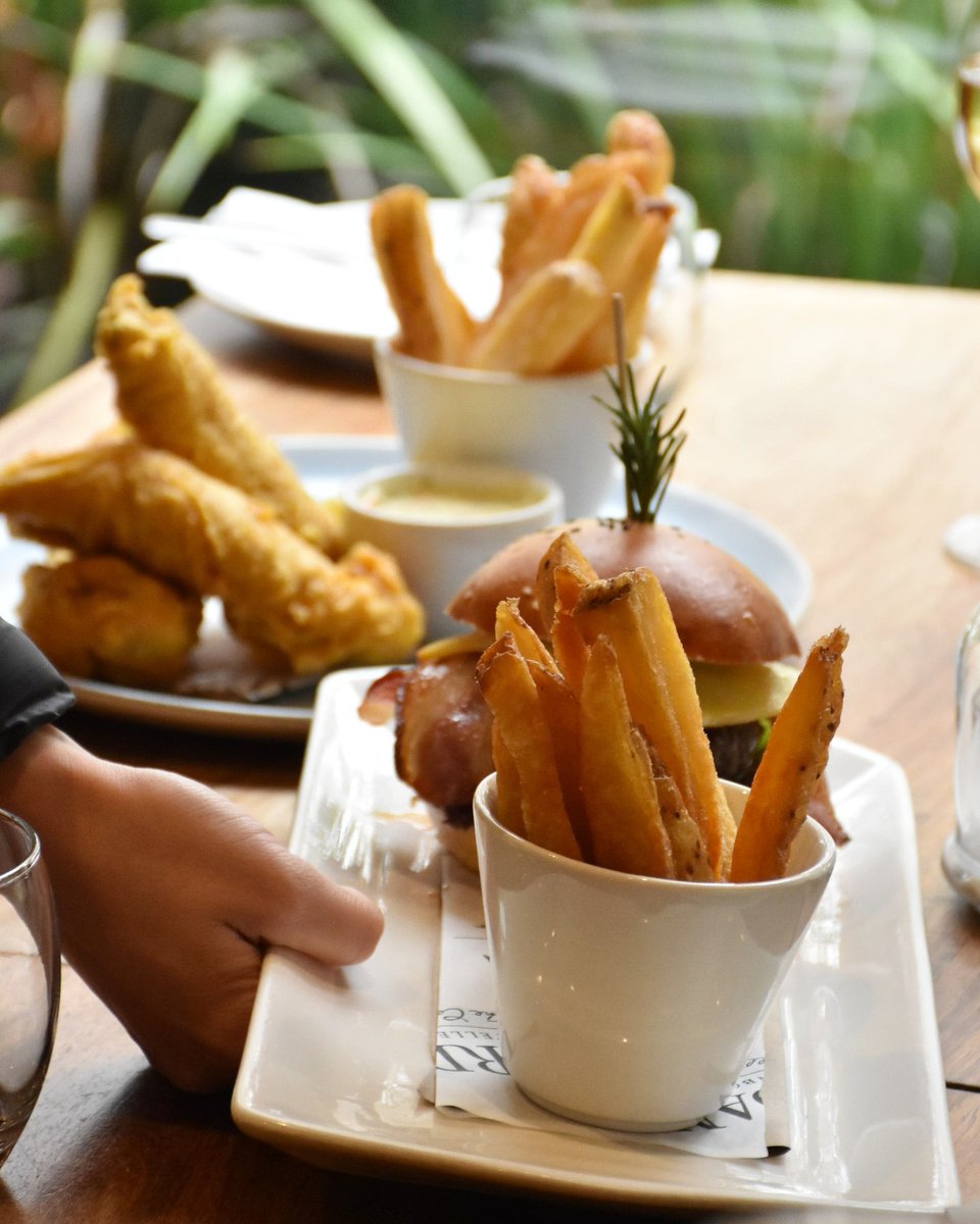 Sunny skies ahead in Stellenbosch! 
Perfect weekend for a wine tasting, vineyard tour, or lunch at The Cellar Door.

Plan your visit: bit.ly/46Jbl09

#JordanWineEstate #PremiumAtPlay #Stellenbosch