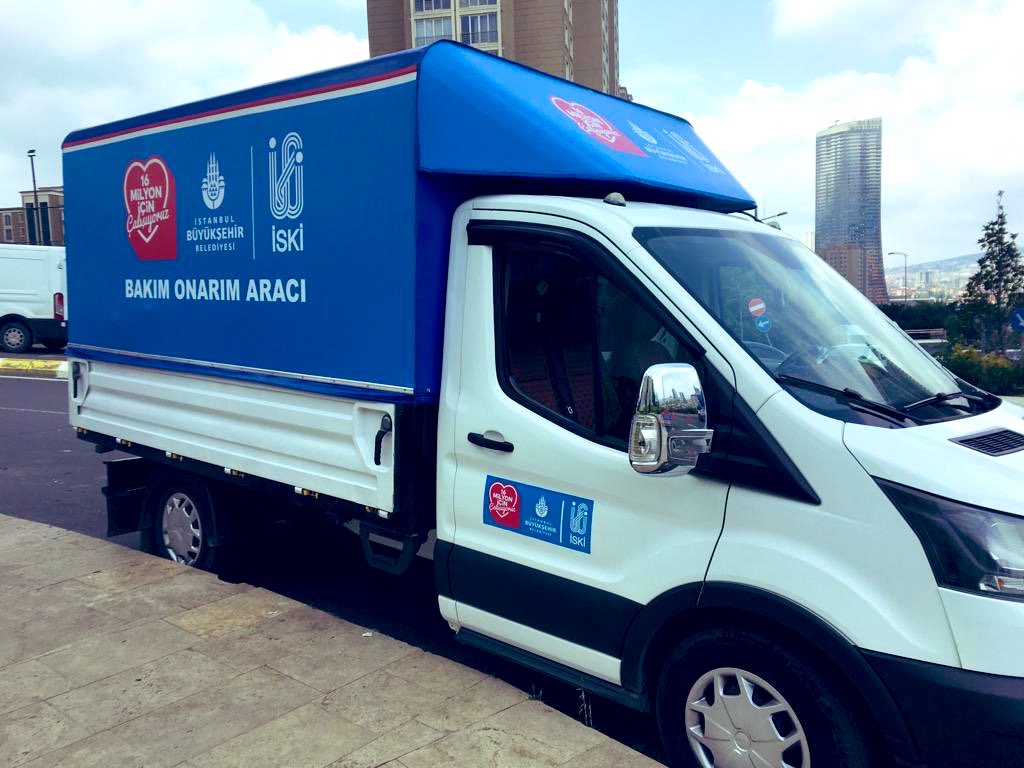 İSKİ Tuzla İçin Çalışıyor !

Tuzla İlçemizde meteorolojik yağış uyarıları dikkate alınarak ekiplerimizce atık su kanallarında bakım ve temizlik çalışmalarına devam ederken, içmesuyu hatlarında 7/24 kesintisiz hizmet anlayışıyla olumsuz durumlara müdahalelerde bulunuyoruz.