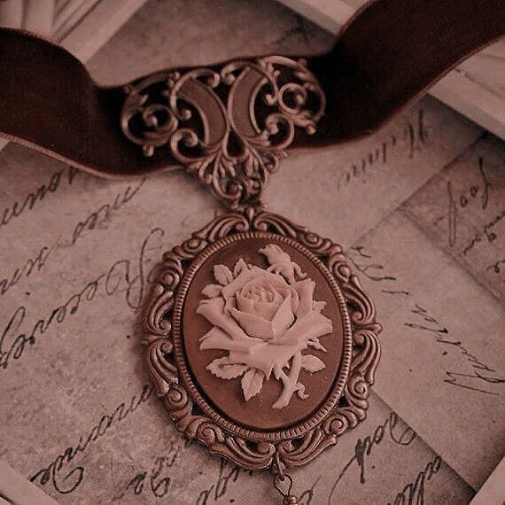 ㅤㅤㅤㅤㅤㅤ𝗠𝗼𝗻𝗼𝗿𝗼𝗹
                         𝑪𝒉𝒂𝒑𝒕𝒆𝒓 𝟏
           𝑬𝒕𝒉𝒂𝒏 𝑫𝒐𝒓𝒂𝒅𝒐 𝑨𝒍𝒍𝒆𝒏: 𝑻𝒉𝒆 𝑯𝒆𝒊𝒓