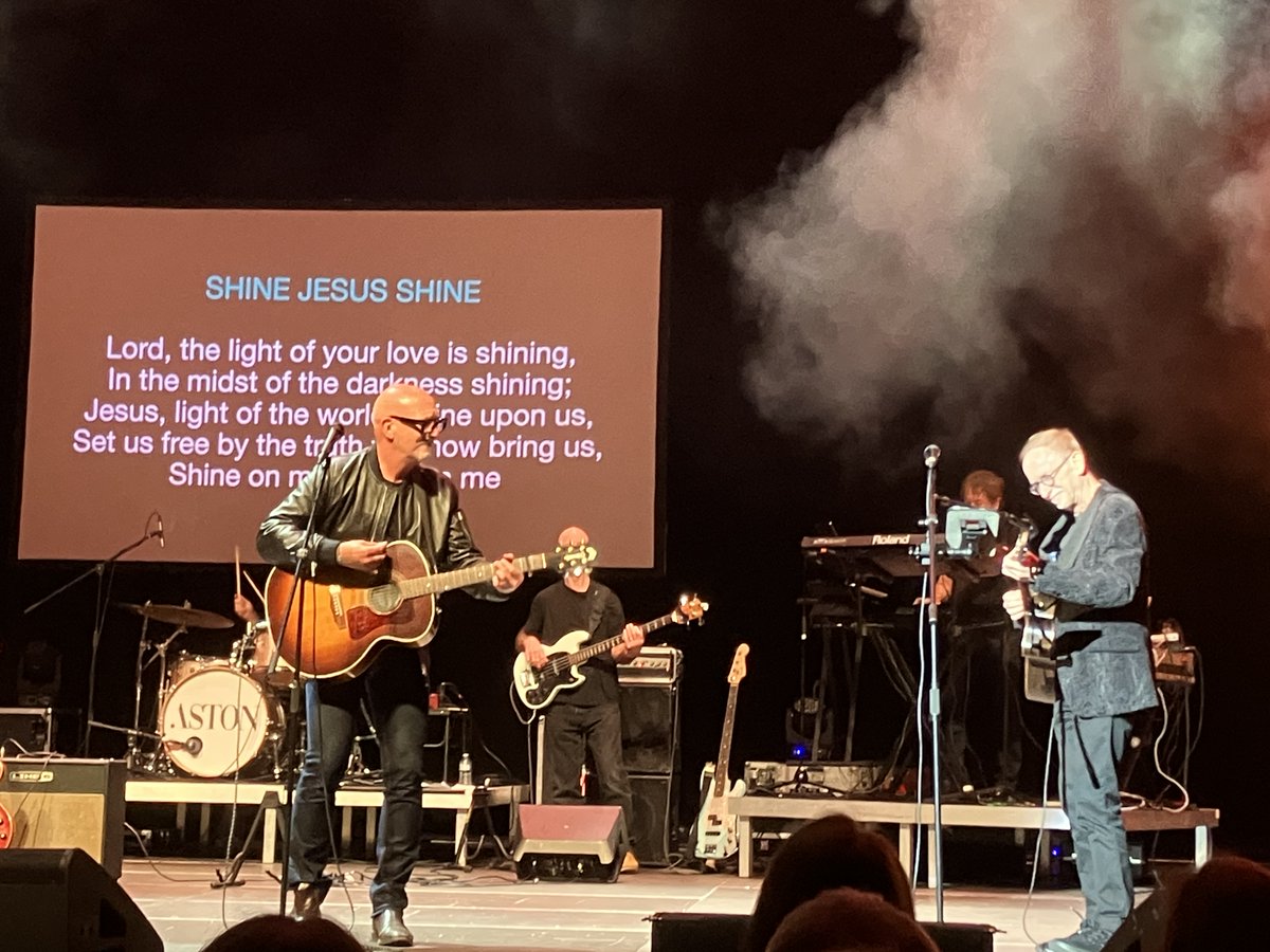 A superb evening listening to <a href="/malpope/">Mal Pope</a>  and a raft of amazing guests.

Loved singing the no. 1 'assembly banger' 😎