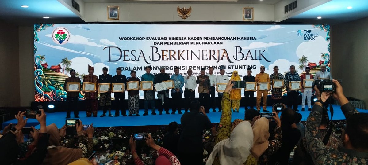 BabanR3's tweet photo. Mari bersama memperkuat peran Tenaga Pendamping Profesional dan Kader Pembangunan Manusia dalam percepatan penurunan stunting menuju *Zero Stunting* dan Desa Berkinerja Baik 2025

#KemendesaPDTT #DesaBerkinerjaBaik #Stunting #KPM #WorkshopKPM #PembangunanManusia #DesaTangguh https://t.co/6z6ePyM0LJ