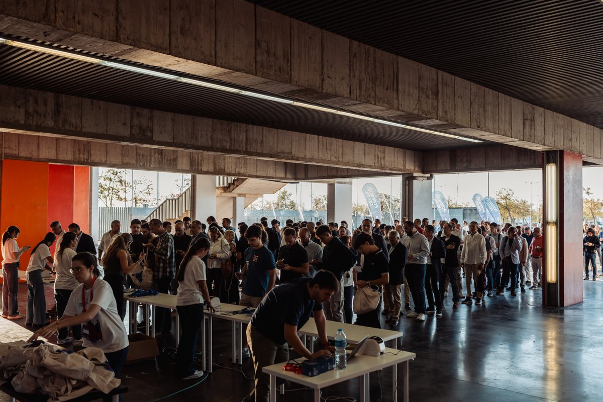 Potdigitalext's tweet image. 🌍 Potencial Digital 2025 ha marcado un antes y un después.
Más de 7.000 asistentes presenciales y 3.000 online han demostrado que Extremadura está preparada para liderar el futuro digital.

💫 Gracias a todos los que lo habéis hecho posible:
empresas, instituciones, ponentes,…