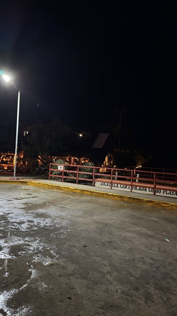 PCuckold17681's tweet photo. Noche se despedida en puerto fueron unos ricos días, ya mañana en casita, oaxaca ahi te vamos. Ya extrañaba mi hermosa verde Antequera. https://t.co/IgOS7OTNfY