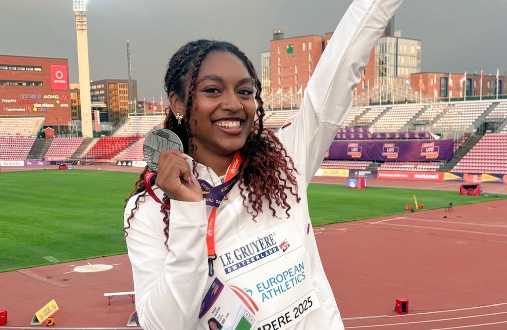 GoPerform tweet media