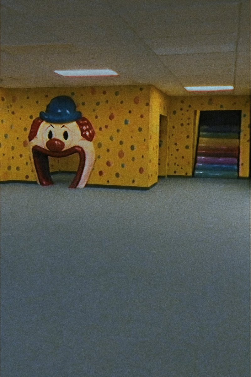 MrDreamBubble's tweet image. Liminal space 👁