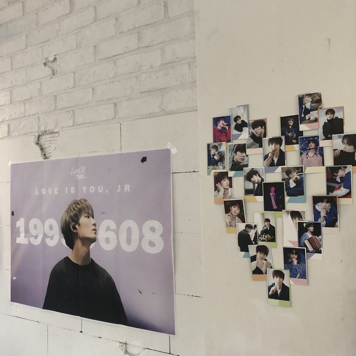 Divers83679512's tweet photo. 대구 동성로 이벤트 카페 다이벌스
현재 25년 12월까지 예약을 받고 있습니다  ◡̈ 
https://t.co/AhxOB76UHU

대구 번화가에 위치해 타 지역분들이 방문하시기에 좋고, 고급 스피커와 대형 모니터가 완비 되어있어 이벤트 기간 영상재생 가능합니다 
물품과 사진만 보내주세요 ! 준비
다 해드릴게요 ! https://t.co/IXgqt6aZTg